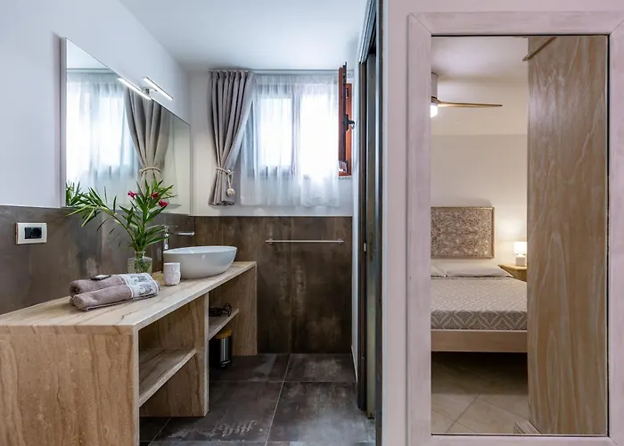 Villa Lory Castiadas